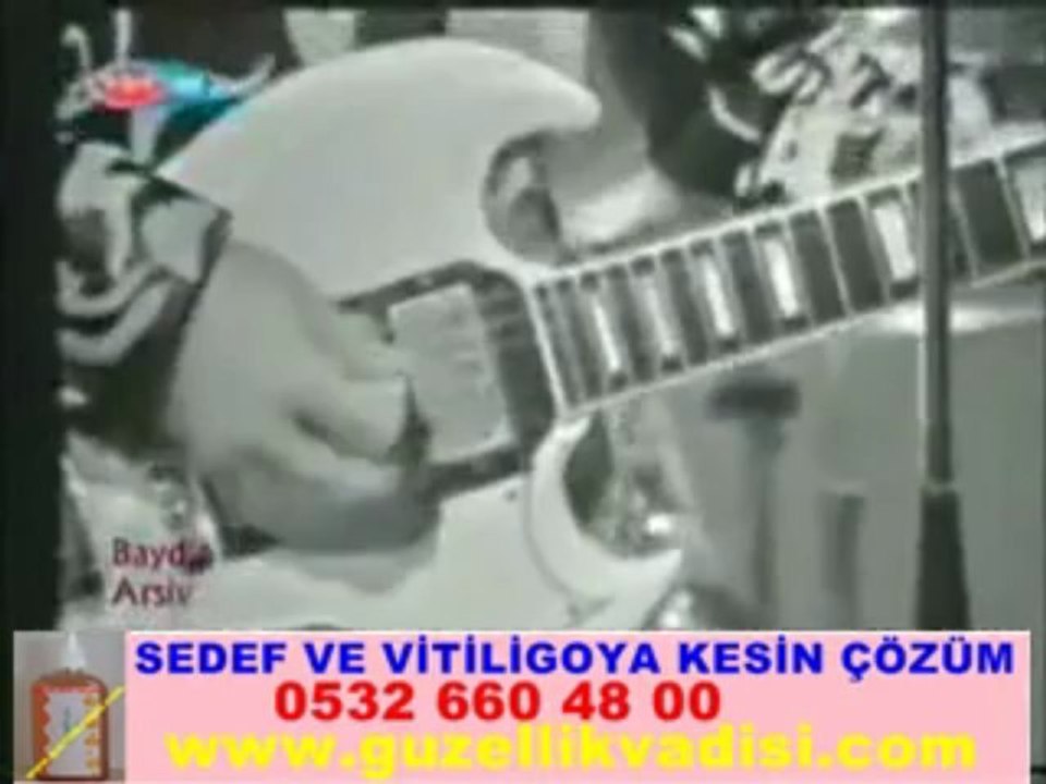 YALNIZLAR RIHTIMINDA-ERKİN KORAY