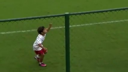 Ronaldinho'nun oğluyla antrenman keyfi
