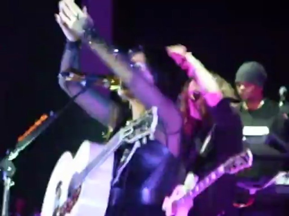 Nelly Furtado - All Good Things