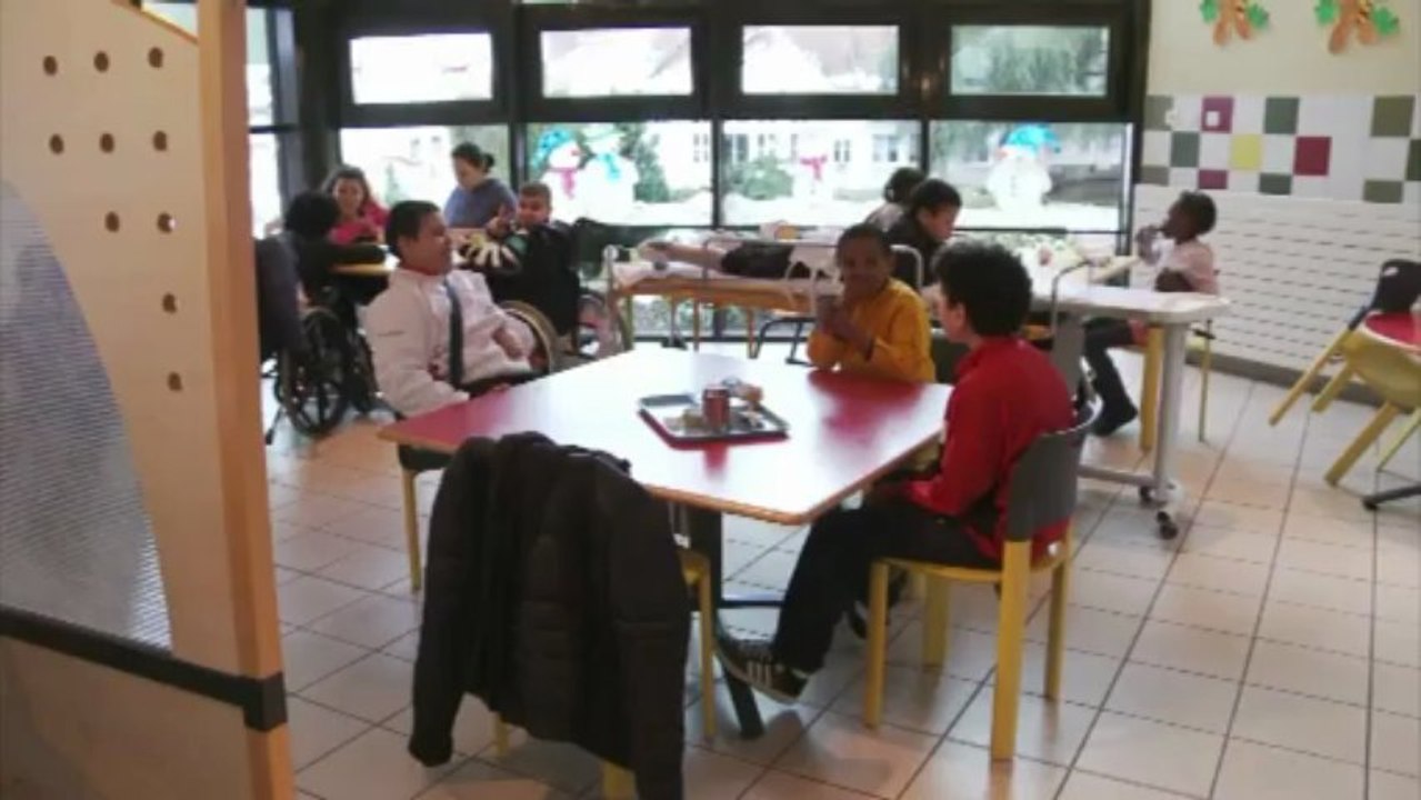 Reportage diffusé dans l'émission Les Maternelles en mars 2013