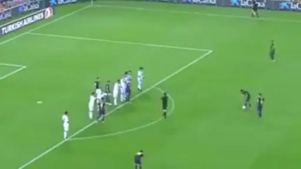 ‫فضيحة ميسي التي لم يشاهدها الملايين والحكم .mp4‬ - YouTube