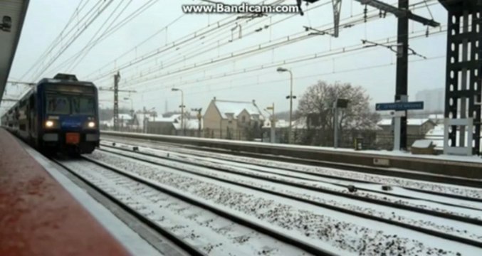 Maison-Alfort : Départ RER sous la neige