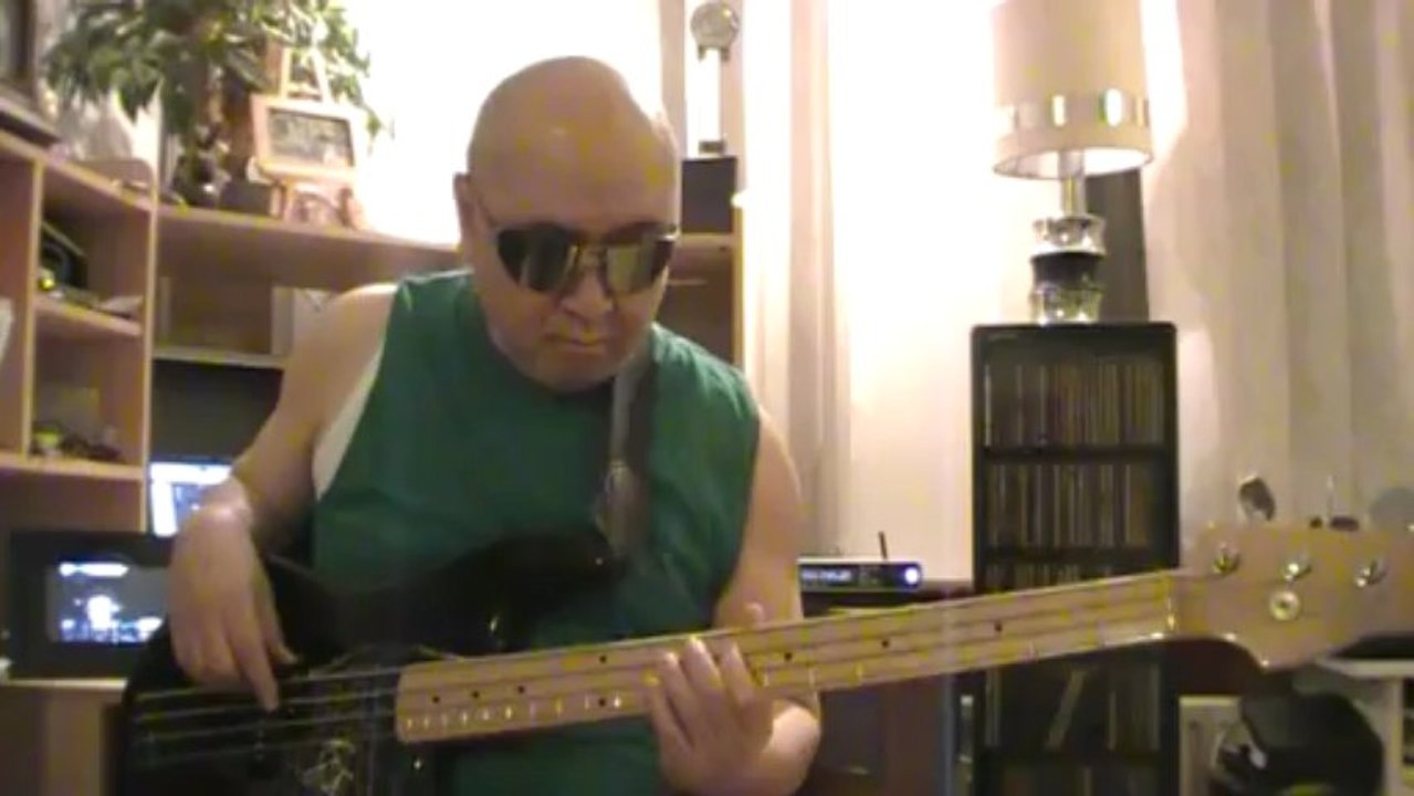 Jamming with BB King Bass cover Bob Roha