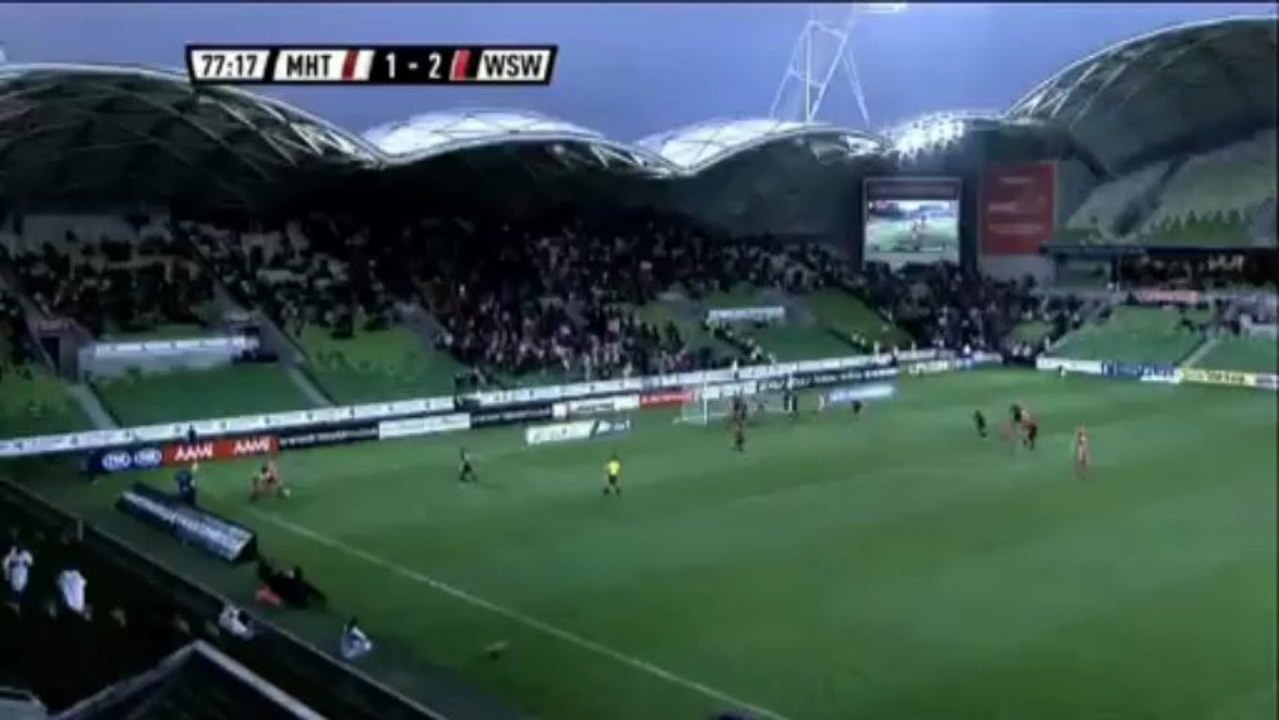 Eklat in der A-League: Fan schlägt anderen Fan mitten ins Gesicht