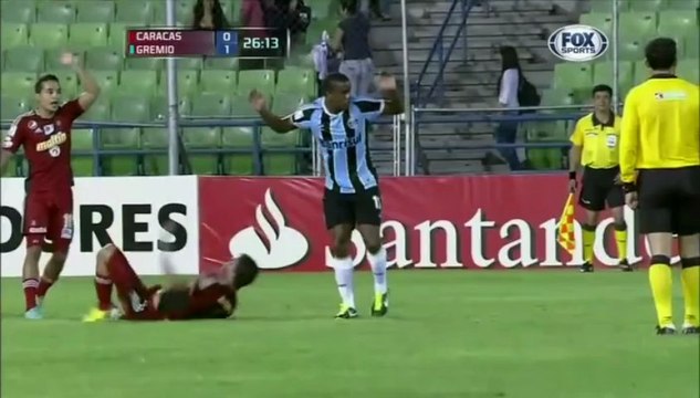 gool-live.at.ua Кубок Либертадорес 2013 / 2-й раунд / Группа 8 / Каракас (Венесуэла) — Гремио (Бразилия) 1