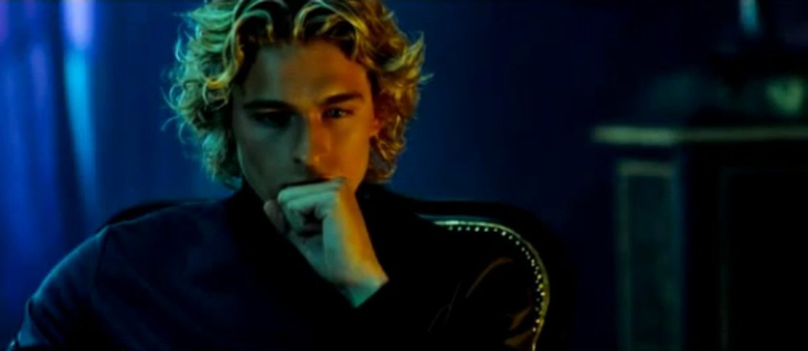 The Inhabited Island aka Prisoners of Power (2008) 13/15