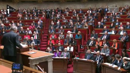 La motion de censure rejetée