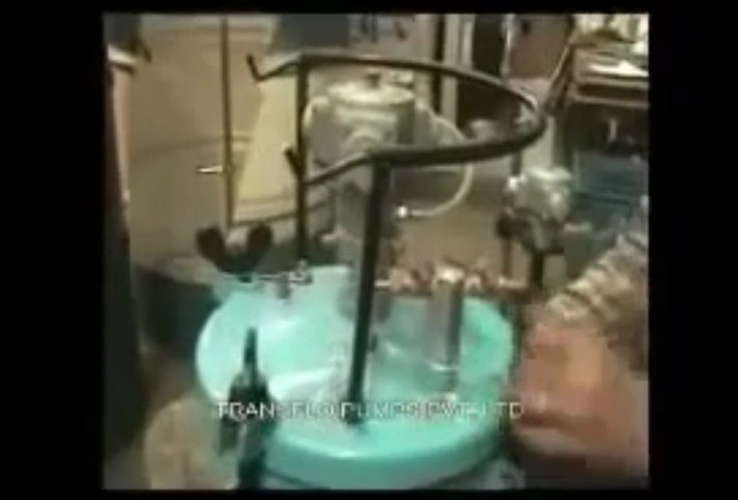 Máy khuấy sơn, máy trộn gắn vào miệng thùng phi - call 01639 922 974 Mr.Pháp