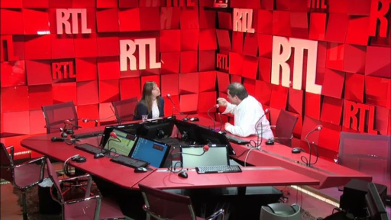 Laura Hayoun : "Bonjour Yves Calvi, je suis votre invitée mais c'est moi qui vais vous interviewer"