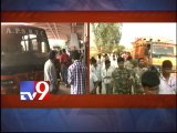 Kurnool and Bangalore Buses stopped at MGBS - Sadak bandh