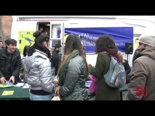 Napoli - Parte il Camper Antiracket 1 (18.03.13)