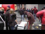 Napoli - La protesta dei dipendenti Astir (15.03.13)