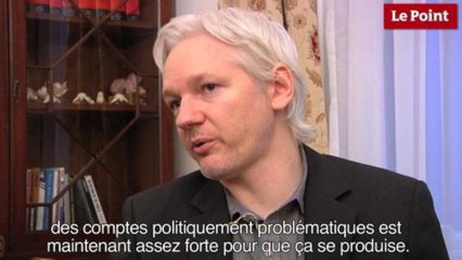 Julian Assange : "Twitter et Facebook sont à la botte des puissants"