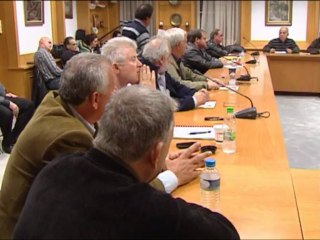 Επιμένει στην πίεση η Λιβαδειά. Σε υψηλούς τόνους το δμηοτικό συμβούλιο.