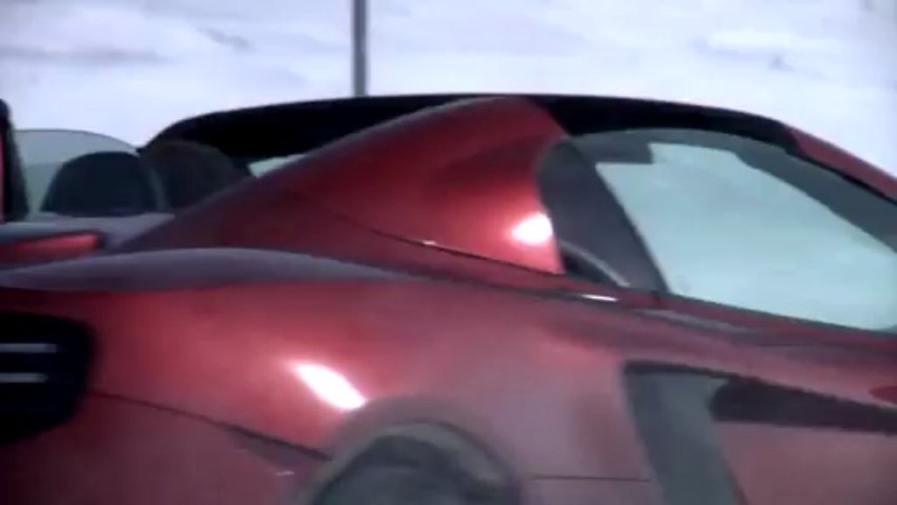 McLaren Automotive 12C Spider Rhys Millen vs Chanelle Sladics