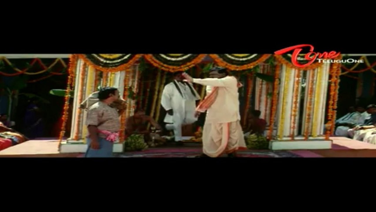Sunil Robbed Lakshmipathi's Mobile - Comedy Scene