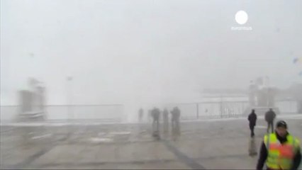 Muere un policía al chocar dos helicópteros en Berlín