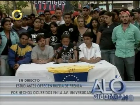 Estudiantes rechazan hechos ocurridos en movilización hacia el CNE: La violencia no va a detener a los jóvenes