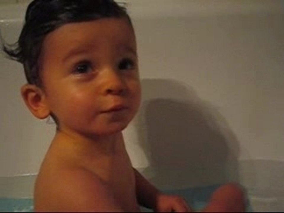 BAPTISTE DANS LE BAIN