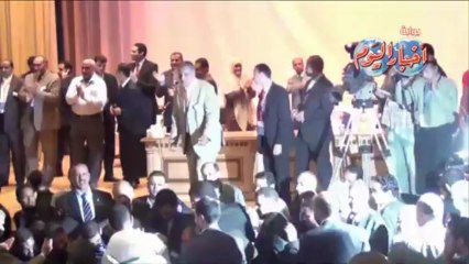 هتافات لأنصار الكتاتنى بعد فوزه برئاسة حزب الإخوان