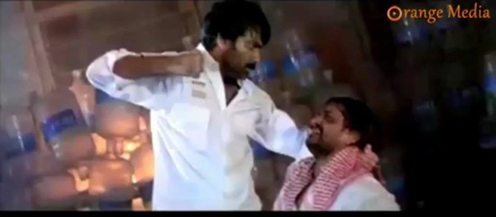 Sarocharu Movie Ravi Teja - Dubai Seenu Movie Ravi Teja Best Action Scene