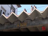 Napoli - Dipendenti Anm occupano il deposito del Garittone (21.03.13)