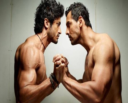 Vidyut Jamwal Show six pack abs in Force another hunk John Abraham
