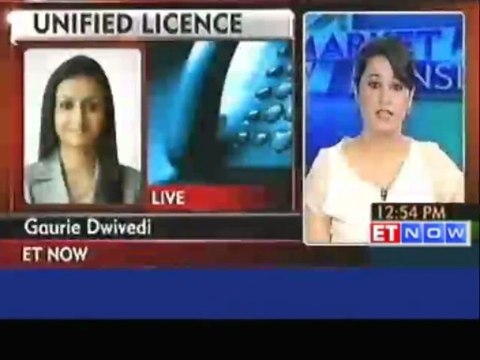 DoT asks Bharti, Vodafone to buy unified licence for Delhi, Mumbai