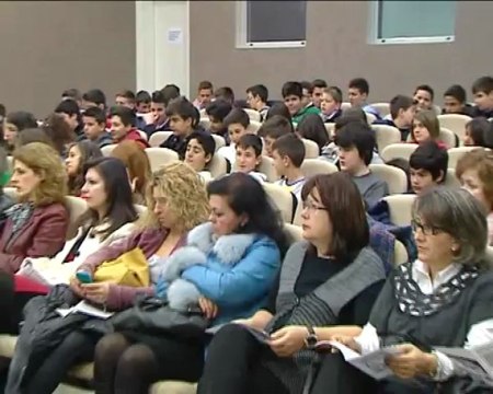 Ελληνισμός και Ορθοδοξία. Οι μαθητές τίμησαν την επέτειο της 25ης Μαρτίου