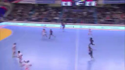 Le Parisien Didier Dinart inscrit un but lors de la 19e journée de D1 face à Chambéry. Rare !