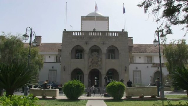 Chypre: âpres négociations avec les bailleurs de fonds