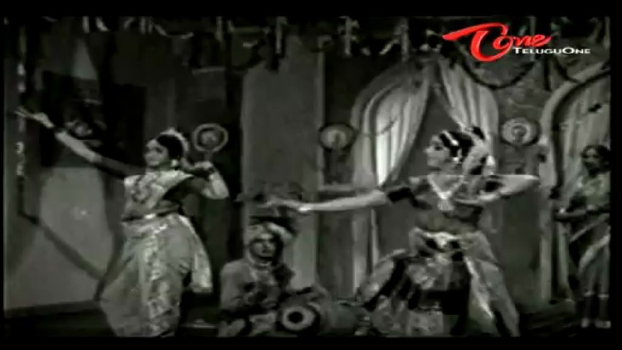 Palnati Yuddam Songs - Rammante Raavemira - NTR - Anjali Devi