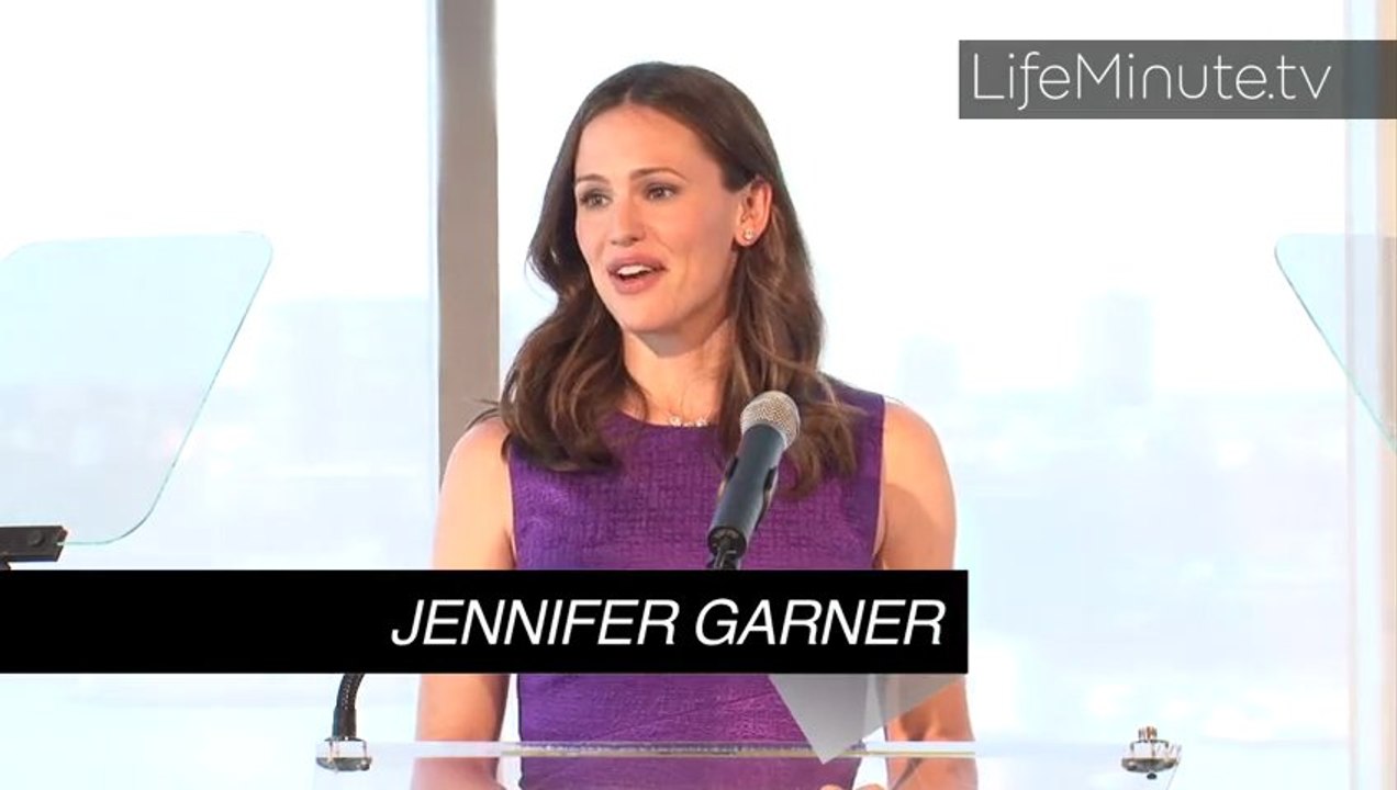 Jennifer Garner Talks Healthy Skincare