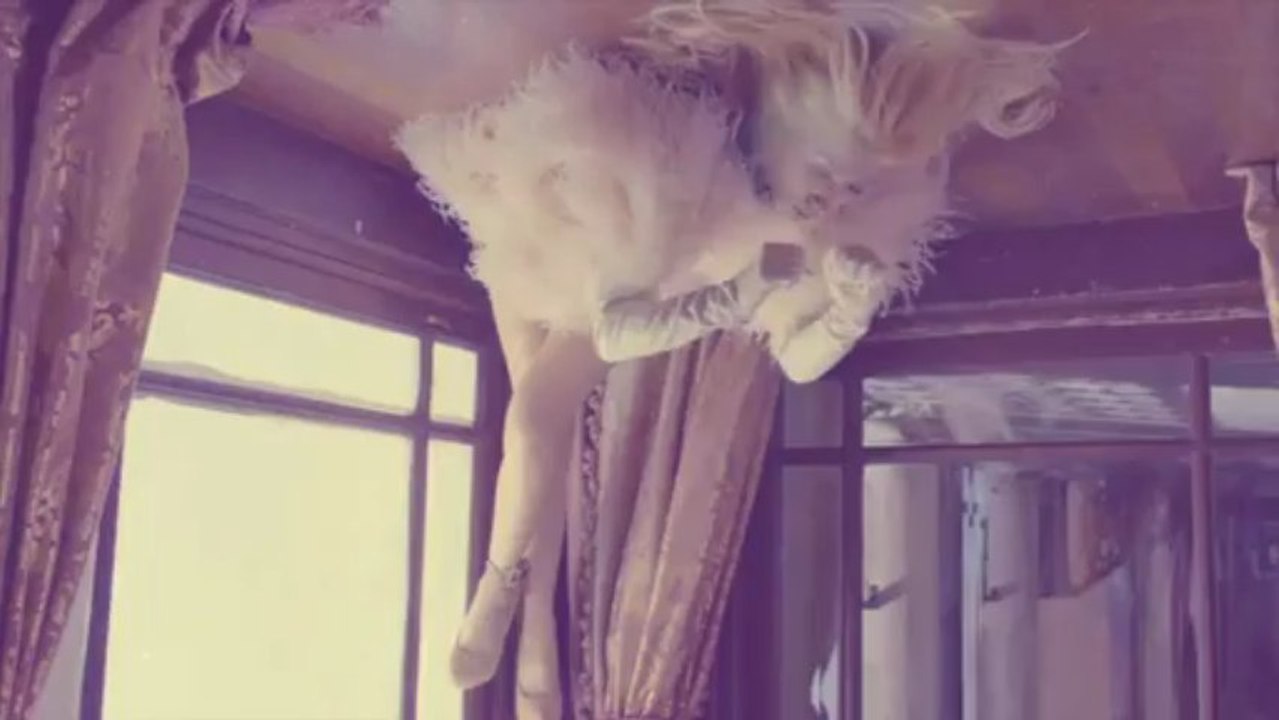 Hasta (Hande Yener) SoHBeTSeNLe.CoM,  SoHBeTSeNLe