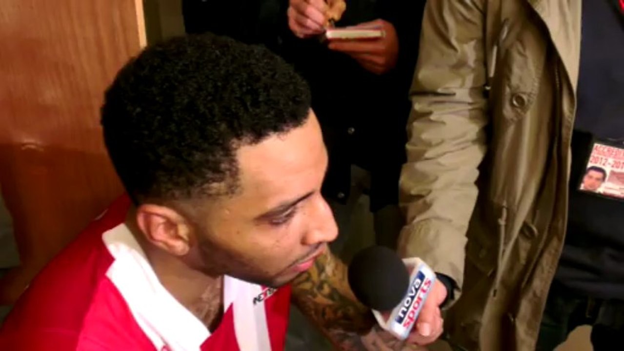 RedPlanet.gr - Ο Λο στα αποδυτήρια για την ήττα από την Μακάμπι