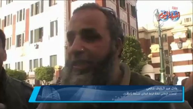 وقفة للباعة الجائلين أمام محافظة القاهرة