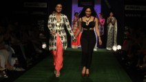 Parineeti Chopra Walks The Ramp For Masaba @ Lakme Fashion Week 2013 !