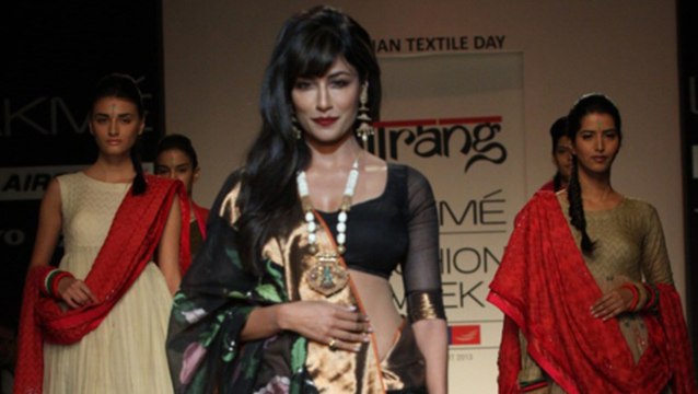 Chitrangada Singh Walks The Ramp @ Lakme Fashion Week 2013 !
