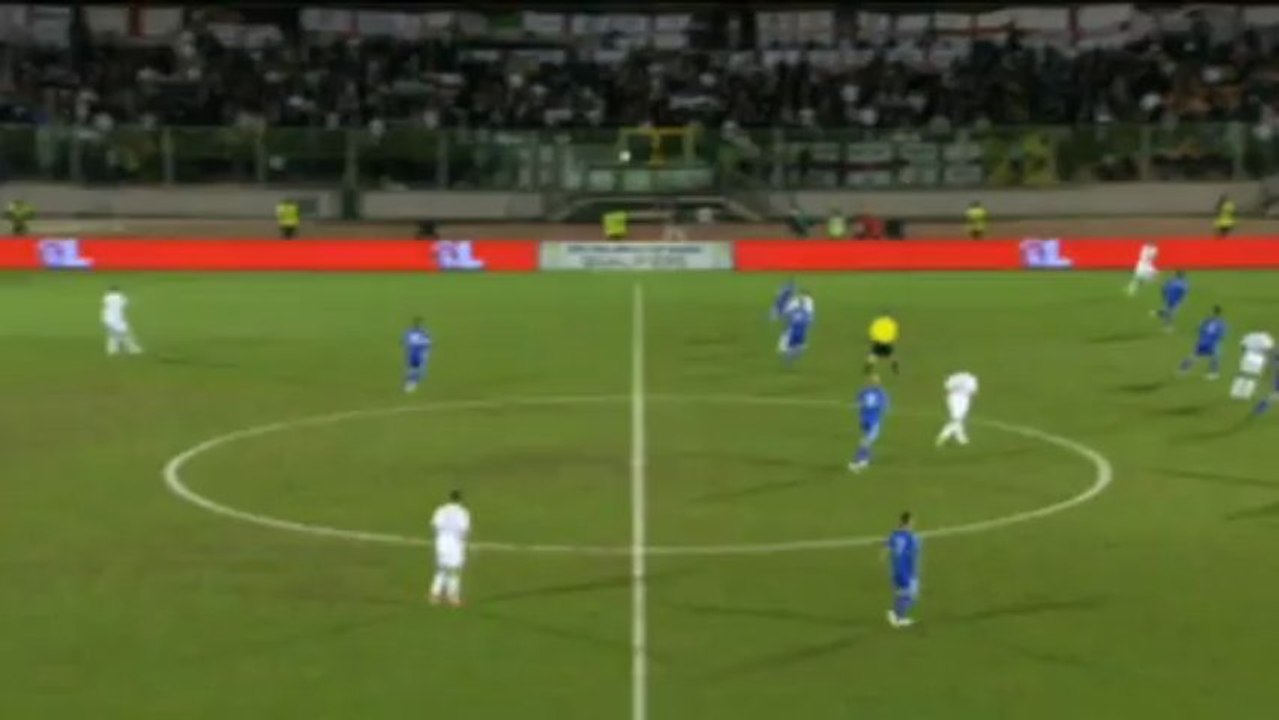 Achtfache abreibung! england zerlegt fußballzwerg