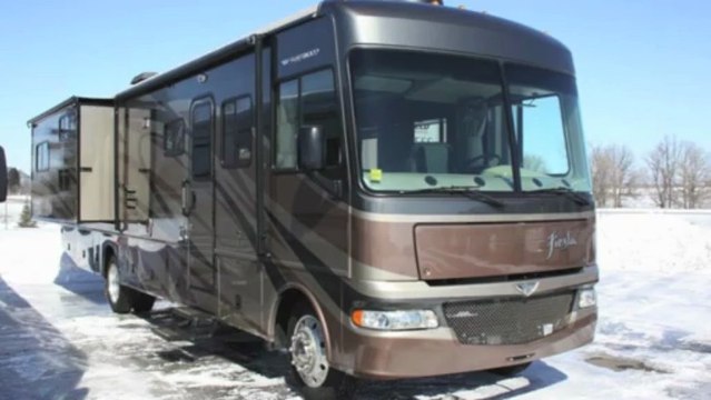 Used 2009 Fleetwood Fiesta LX with Bunk Beds for Sale
