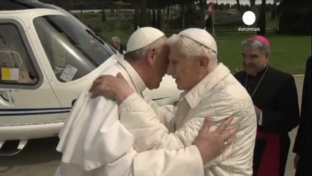 Incontro Bergoglio-Ratzinger, Papa Francesco siamo...