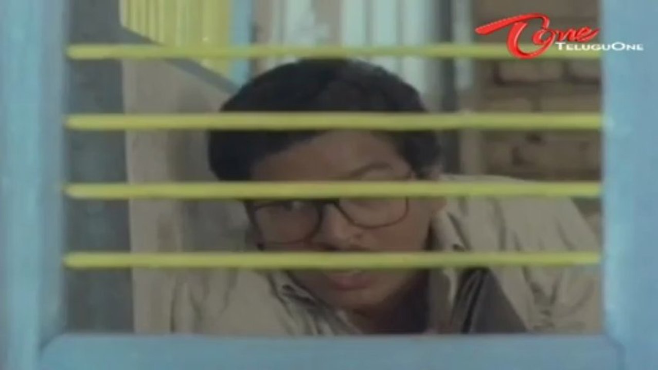 Rajendra Prasad Fools Divya Vani - Telugu Comedy Scene