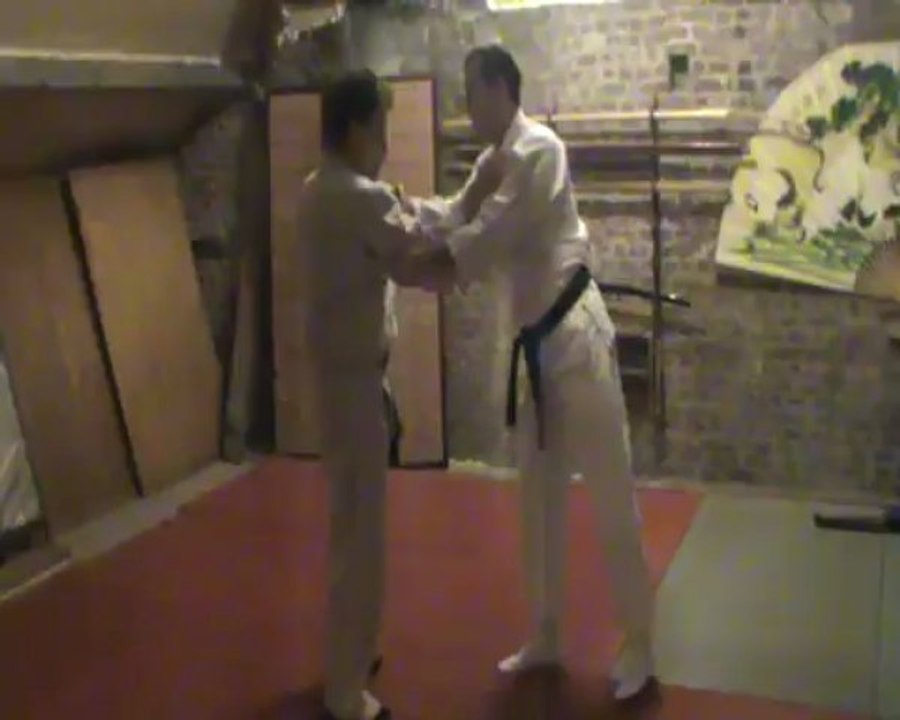 Ai hanmi mune to sode dori (kumi kata no judo)