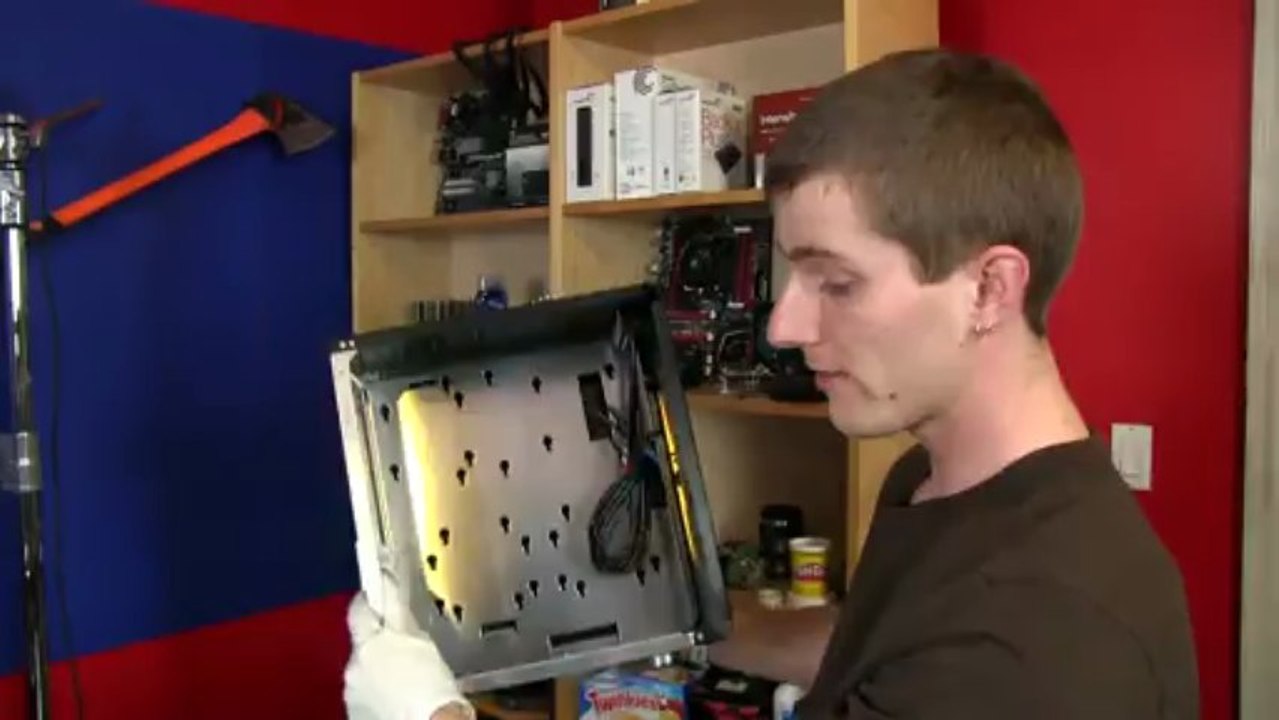 Cubitek Mini Cube ITX Case Unboxing & First Look Linus Tech Tips