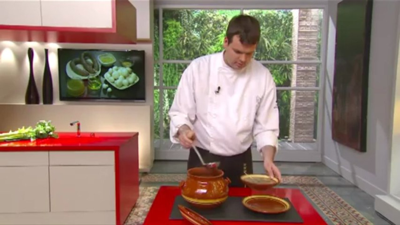 Cuines - Escudella de fajol amb bolets i botifarra negra