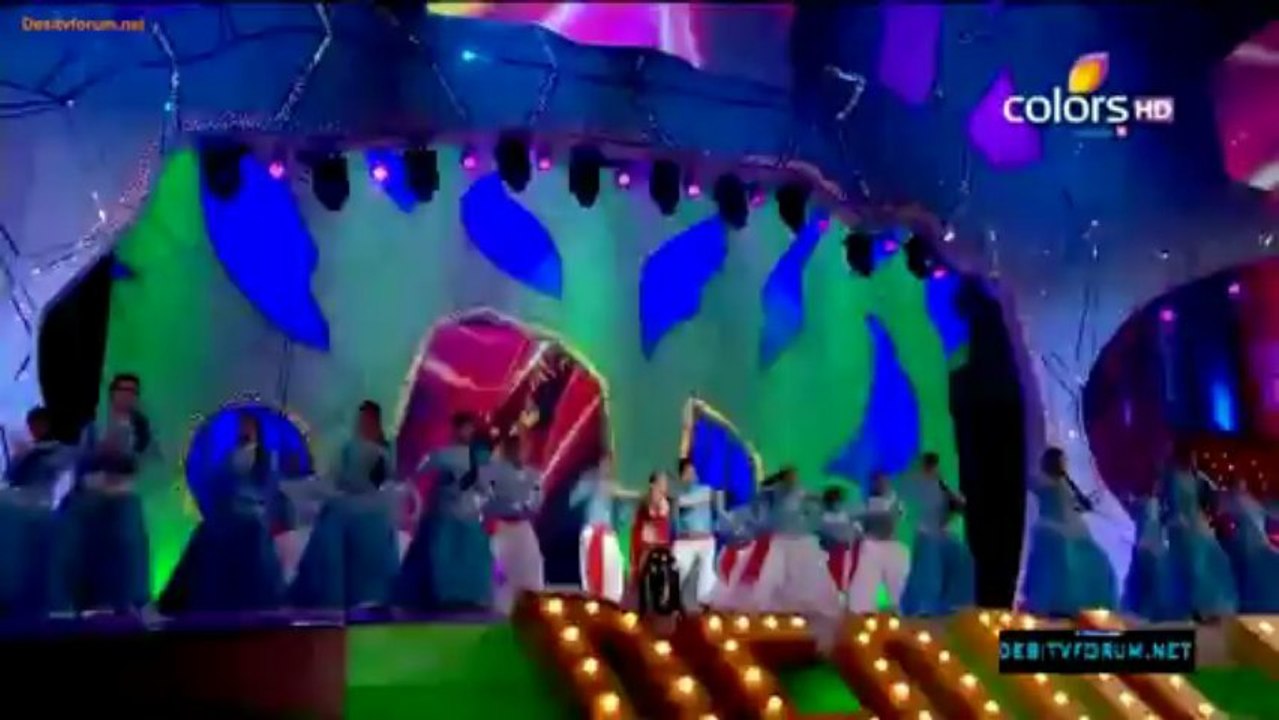 Madhuri Dixit in People's Choice Awards 2012