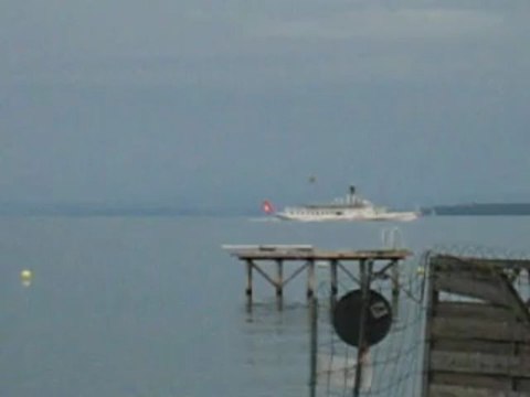 bateau CGN sur lac léman