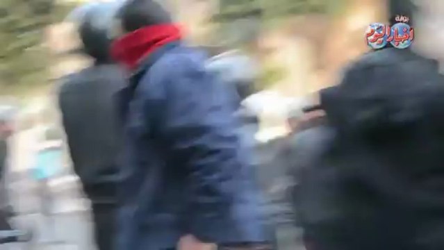 الأمن يفض المتظاهرين أمام مجلس الشورى