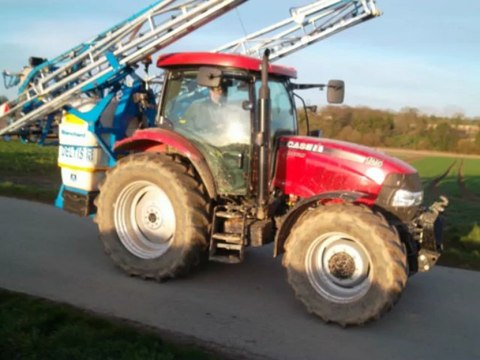 Pulvérisation 2013 sur céréales dans le Morbihan réalisé par Auré-agridu56