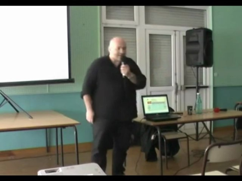 Les 4-14 ans passent plus de temps devant la télé qu'en classe